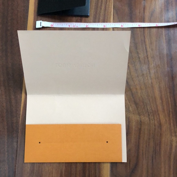 Louis Vuitton and Gucci receipt holders - Picture 4 of 11